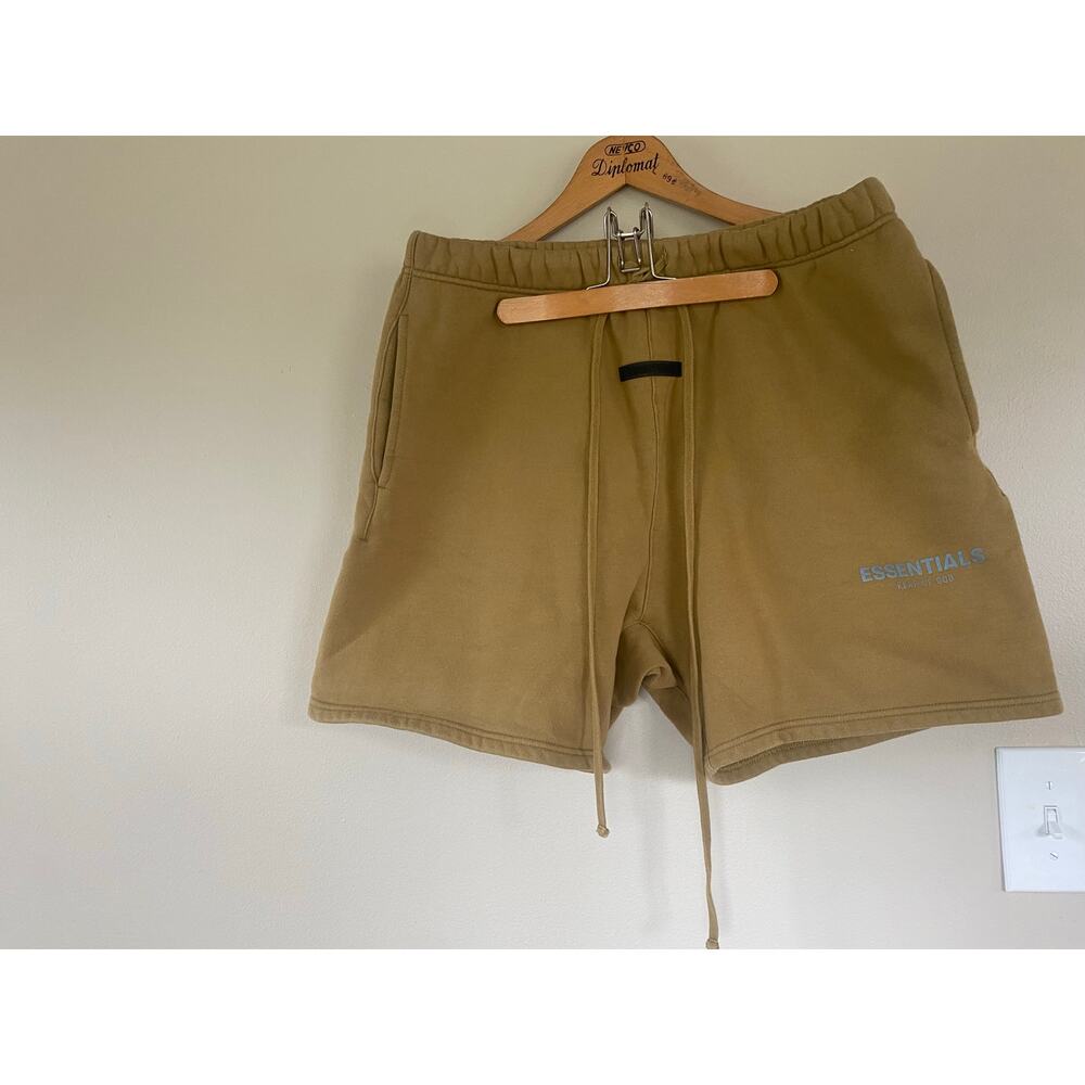 Fear of God Essential sweat shorts size L